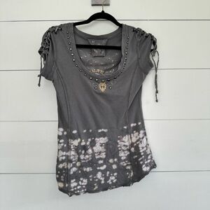 Treasure Rock Women’s Y2K Medium Distressed Bleach Dye Top